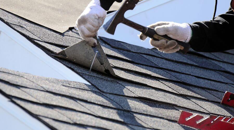 Expert Emergency Roof Repairs services in Voorheesville, NY